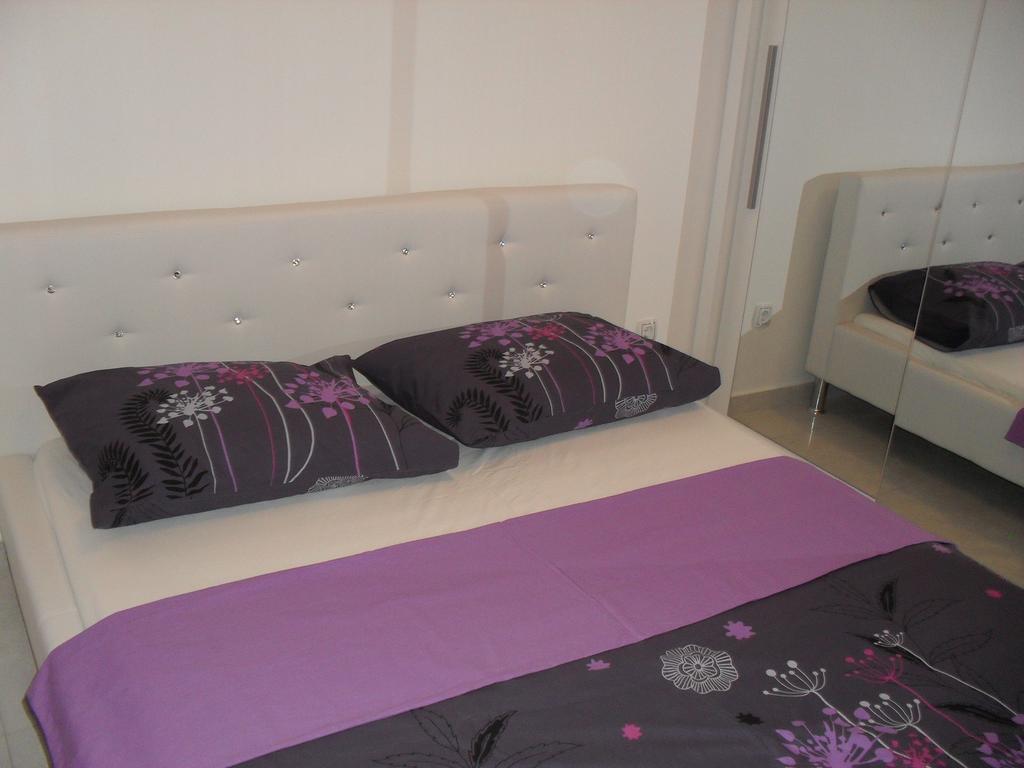 Apartments Govic Primosten Ruang foto