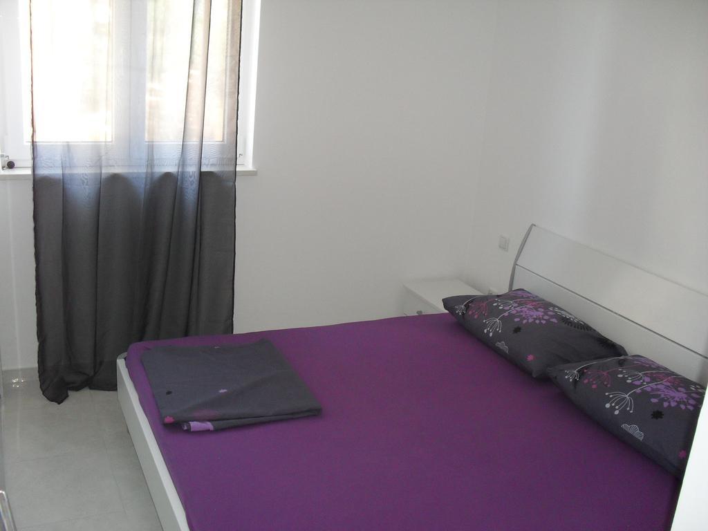 Apartments Govic Primosten Ruang foto