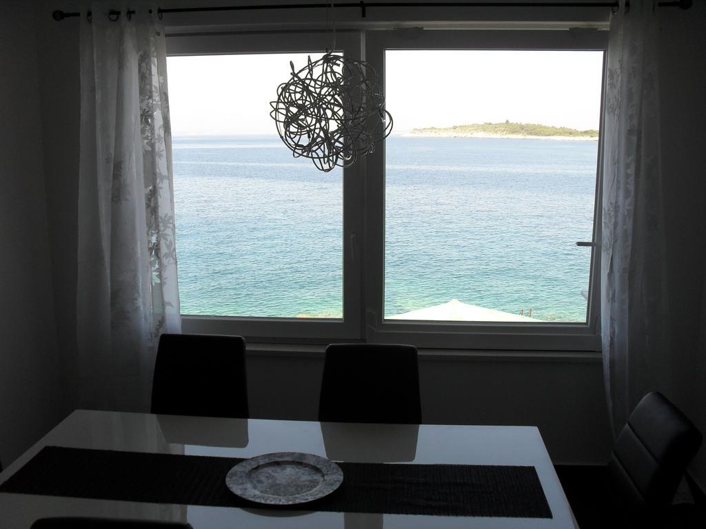 Apartments Govic Primosten Ruang foto